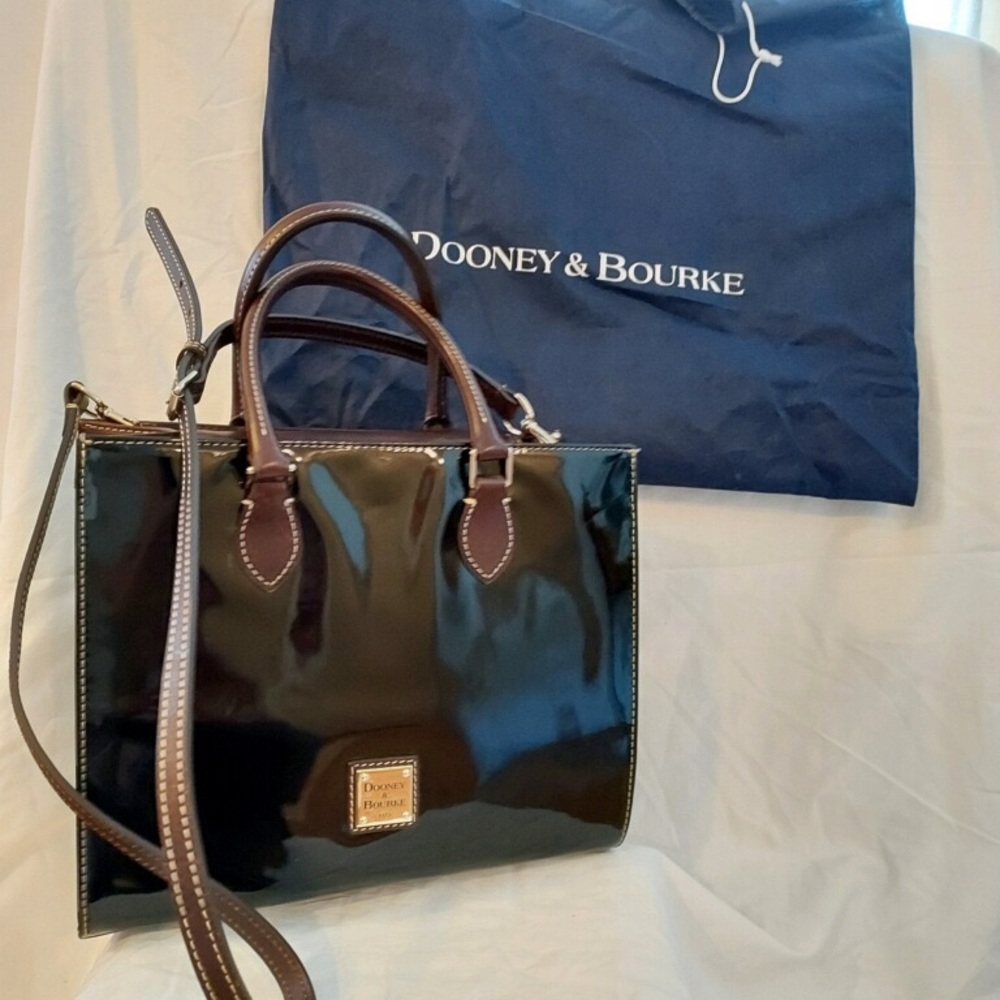 Dooney & Bourke handbag